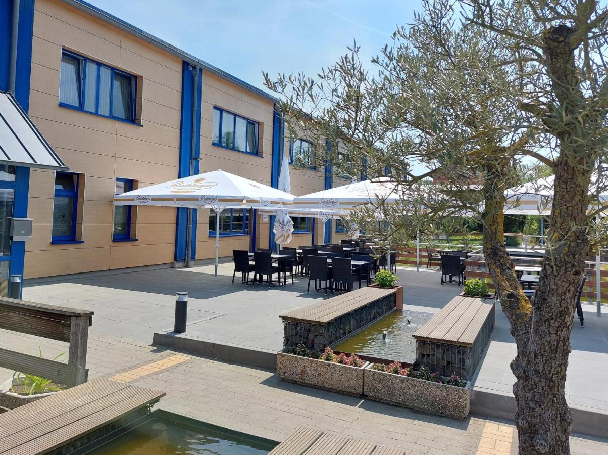 Sporthotel Neuruppin - Apartmenthaus Mit Ferienwohnungen Exterior photo