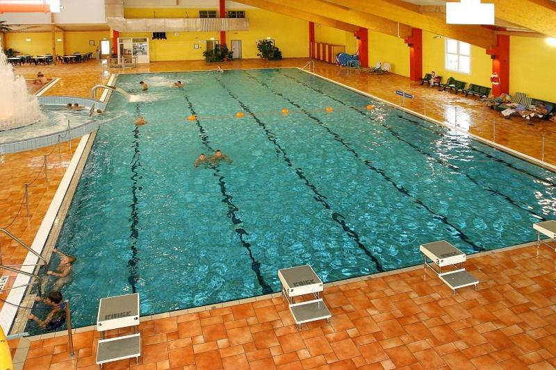 Sporthotel Neuruppin - Apartmenthaus Mit Ferienwohnungen Exterior photo