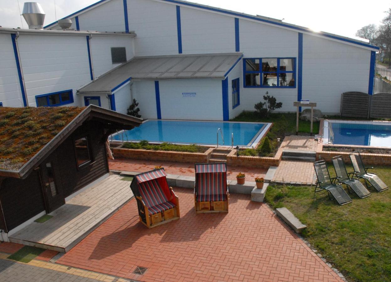 Sporthotel Neuruppin - Apartmenthaus Mit Ferienwohnungen Exterior photo